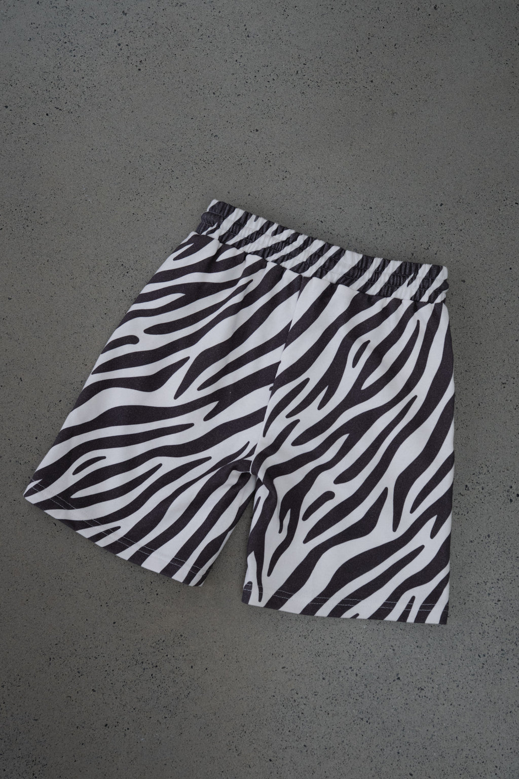 ZEBRA SHORT - BLACK